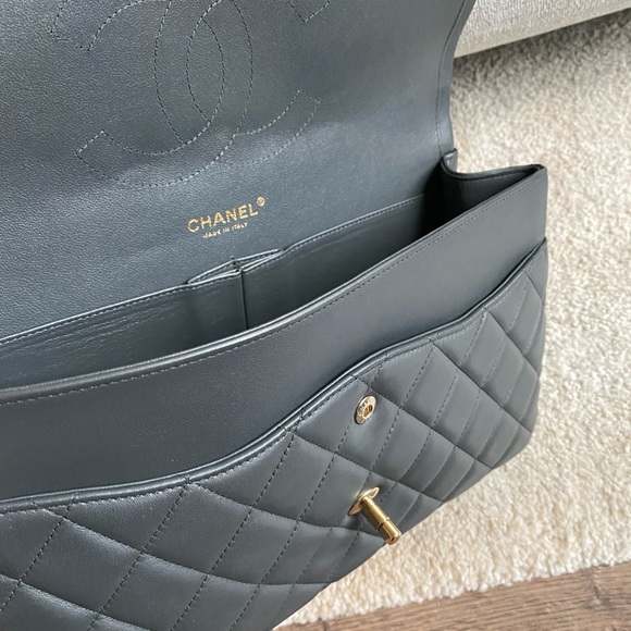 HOLD Chanel jumbo classic double flap in grey lambskin - Picture 16 of 16